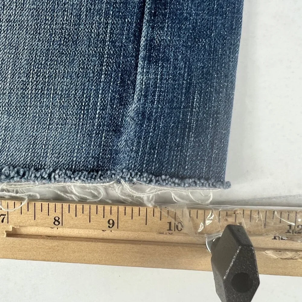 Levi's Jean Shorts Men's 35* 569 Loose Blue Cut Off Faded Denim Jorts Tag 34